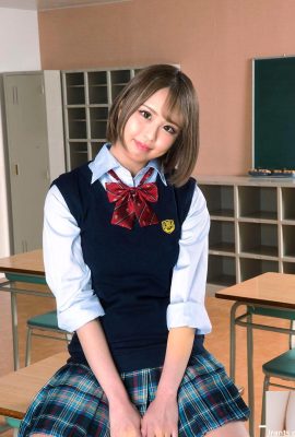 (Kashino Ana) Inaspettatamente, la bomba JK dai capelli corti ama il piacere della penetrazione orale a scuola (20P)