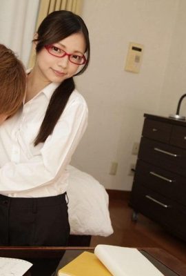 (こころこころ) Studia con l’insegnante di porno (40P)