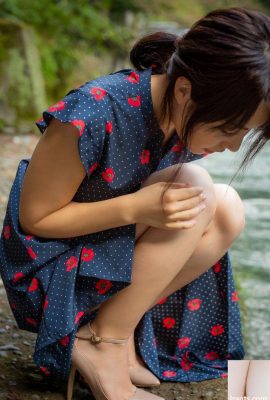 Foto di tentazione di una bellissima giovane donna gentile, aggraziata, paffuta e sensuale – Reiko Nagaoka (44P)