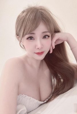 La dolcezza “Zhang Xiaorou” con un bel seno è bianca e tenera, e i suoi occhi sono pieni di accattivanti solchi profondi che stanno per scoppiare (10P)