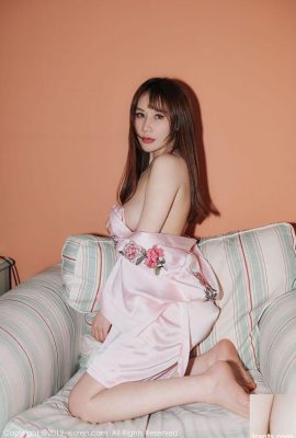 Bellissima modella Su Keke er vestito da cameriera tentazione di lingerie rosa (41P)