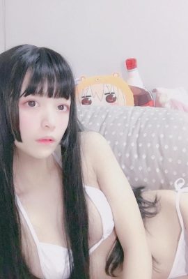(Xiao Nana) Bikini con calze bianche (40P)