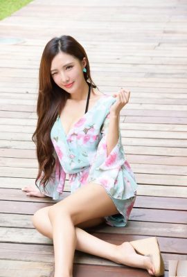Bellissima modella Zhao Yun, carnagione chiara, bel seno, gambe snelle, foto sexy all’aperto (43P)