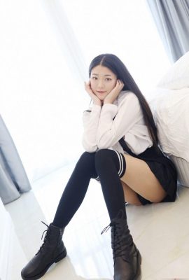 Album fotografico audace e sensuale della giovane modella di MFStar Shanghai con varie immagini – Laura Su Yutong (77P)
