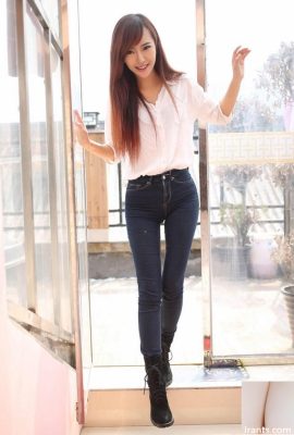 Dolce foto della sexy bellezza dei jeans MM Zhao Wanni (23P)