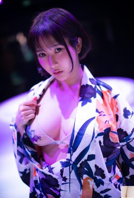 (Rina Amamiya) ha un viso carino e un seno gonfio (65P)