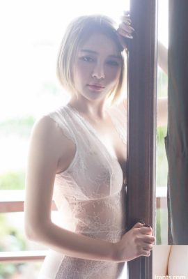 La giovane donna solitaria Kai Zhu espone seni teneri, bel corpo e foto private sexy (54P)