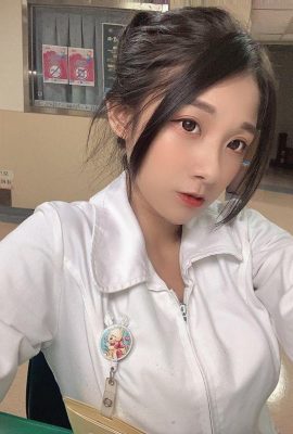 La bella infermiera “Xiaoli Nurse” è così sexy che spruzza sangue quando i suoi seni sono esposti! Voglio davvero prendermi cura di lei (10P)
