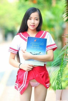 L'uniforme della studentessa sexy Kou Kou idrata il suo corpo e la rende attraente (50P)