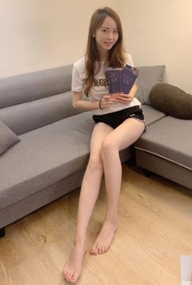 (Collezione online) Album fotografico con gambe lunghe e lisce bianche della ragazza taiwanese Zoey (21P)