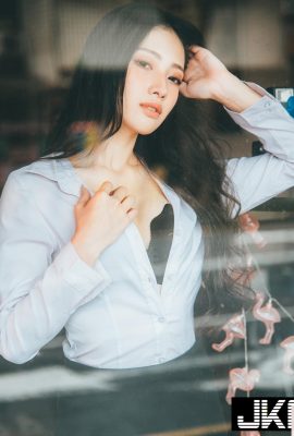 La bella ragazza Xia Muguang si fa un selfie sexy con un taglio basso… mostrando la sua bella figura!  (29P)