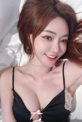 La migliore modella “Su Xiaoli” mostra le sue curve seducenti e capovolge il suo corpo (10P)
