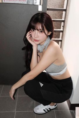 La bella ragazza dalle gambe lunghe “Lee Eun-fei” ha un viso delicato che conquista completamente le sue curve perfette e affonda inconsciamente (10P)