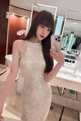La ragazza sexy “Amber Qianyu” ha una figura perfetta e sfida i limiti visivi. È magra e materica (10P).