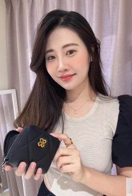 La dolcissima moglie “Pang Hong” ha una figura sexy e un sorriso a cui nessuno può resistere (10P)