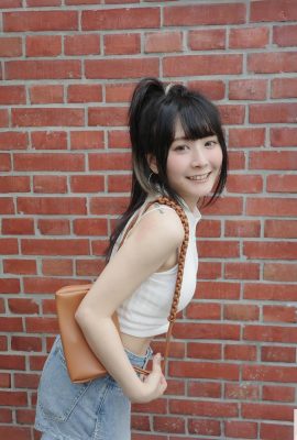 La ragazza della porta accanto “Lu Zixuan” ha le gambe snelle, bianche e tenere che sono così affascinanti (10P)