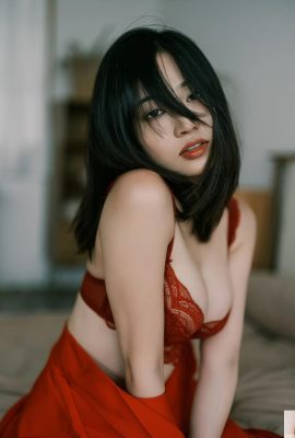 Giovane modella Nian Nian – kimono rosso (34P)