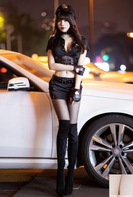 La bellissima poliziotta Zhizhi in gonna corta e calze nere viene addestrata con passione (50P)