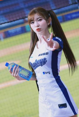 La giovane ragazza sportiva “Lin Yingle” ha un viso fresco e bello, che mostra i suoi sentimenti più forti come fidanzata (10P)