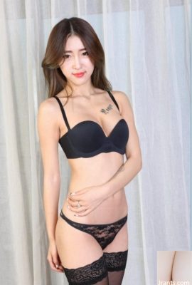 (Collezione di modelli cinesi) Nuova modella nuda Xiaoyi, foto super private completamente nude (parte superiore) (80P)