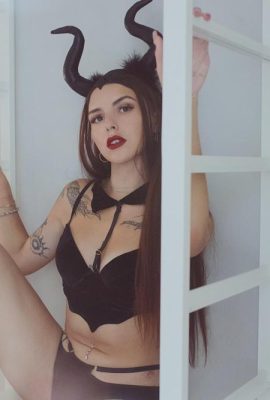 (Suicide Girls) 01 nov 2023 – Jjade – Signora del male (50P)