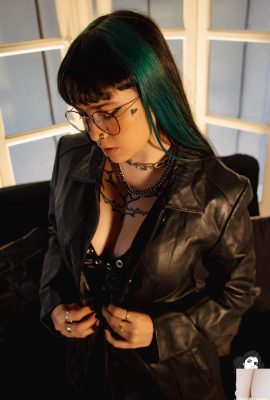 (Suicide Girls) 15 gennaio 2024 Vegandemon – DéSHERBER (59P)