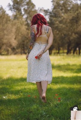 (Suicide Girls) 08/03/2024 – Tarquinne – Una passeggiata nel parco (60P)