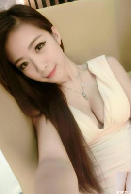 Seni 32D Madou~Xiaoqing Laura Ku~Borsa a tracolla vuota, indossa solo biancheria intima sexy all'interno per esporre le sue palle carnose (73P)