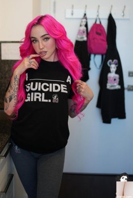 (Suicide Girls) 17 maggio 2023 – Aveda – La mia estate (43P)