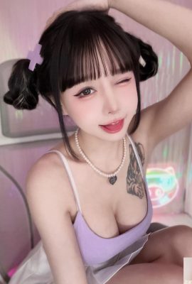 La bomba del live streaming “Wang Yiting” ha una varietà di look e un fisico sensuale che attira innumerevoli fan (10P)