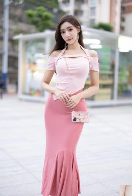 Wang Xinyao Yanni top rosa e gonna con mucca (93P)