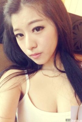 “Bellezza estiva | Foto della ragazza sexy Ada Lin in bikini senza schienale (20P)