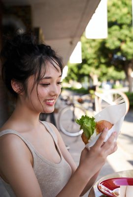 (Saki Ando) Una bella figura non può nascondere il seno grassoccio e sporgente (36P)