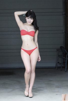 (Rina Asakawa) Bella ragazza (il corpo è il migliore) che mostra grandi seni e glutei (22P)