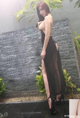 La scala è troppo grande! La ragazza sexy Lina condivide un vestito trasparente che espone i suoi anziani prepotenti (56P)