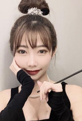 Il piccolo diavolo sexy “Baoni Liang” mostra la sua figura paffuta e calda (21P)