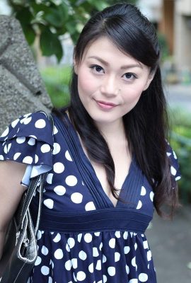 Il viaggio d'affari del fidanzato conforta sua moglie Kyoko Nakajima (34p)