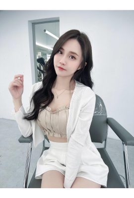 Body Hot “Jia Jiaer” Hidden Round and Beautiful Sentro (20p)