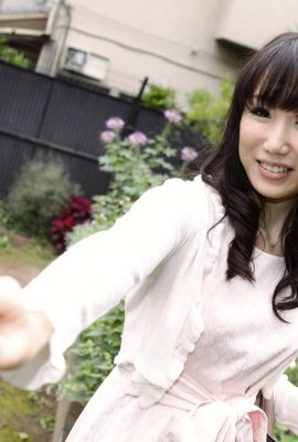 Minami Amina: La mia ragazza che è brava a cucinare e pompini (26p)