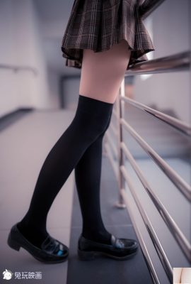 (Rabbit gioca con i film) – È meglio essere in uniforme (43p)
