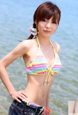 Sakurako: Gravure Idol Vol.057 Ho fatto sesso sulla spiaggia per la prima volta (13p)