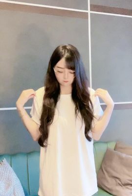 La ragazza del seno grande “Pianpian” può essere dolce, sexy e affascinante (24p)