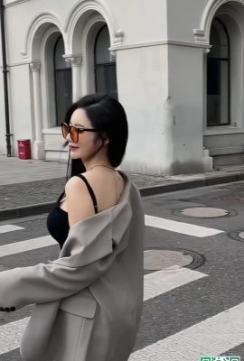 Big Single Girl With Deep V Cleavage “Xinpei Mandy” è piuttosto accattivante (20p)