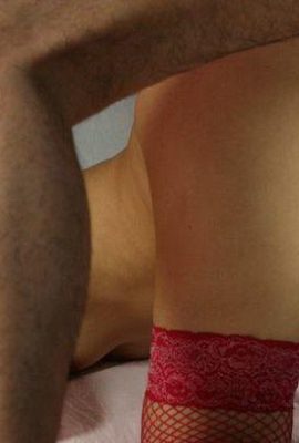Una ragazza così giovane è così brava ad avere una figa, è così pervertita (15p)