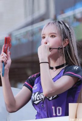 Ragazza cheerleader “Rina 1128” libera la sua buona figura a nascita (10p)