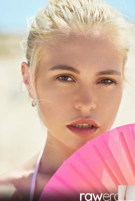 (Erotico grezzo) 23 maggio 2025 – Margot Gajewska Beach Rose (35p)
