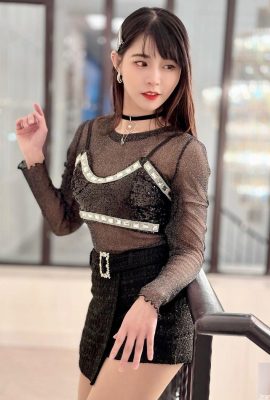“Lu Xiaoqing” ha una vita sexy e un occhio sexy che mangia gelato (10p)