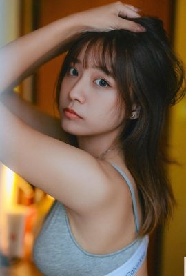 La bella ragazza a gambe lunghe “Baoni” ha una vita perfetta ed è molto sexy (10p)