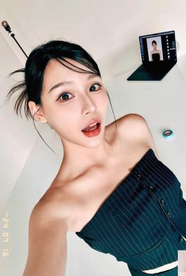 La ragazza carina e carina “Chin Qin Rouru” ha una carriera profonda e un seno bianco e tenero che non può essere bloccato (10p)