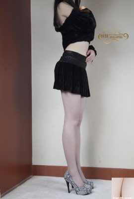 (Bellezza originale) Guarda la presa in giro di quelle gambe lunghe sotto la carne grattugiata (44p)